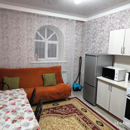 Ferienwohnung Уютная Квартира Комфорт Класса76 Astana Exterior foto