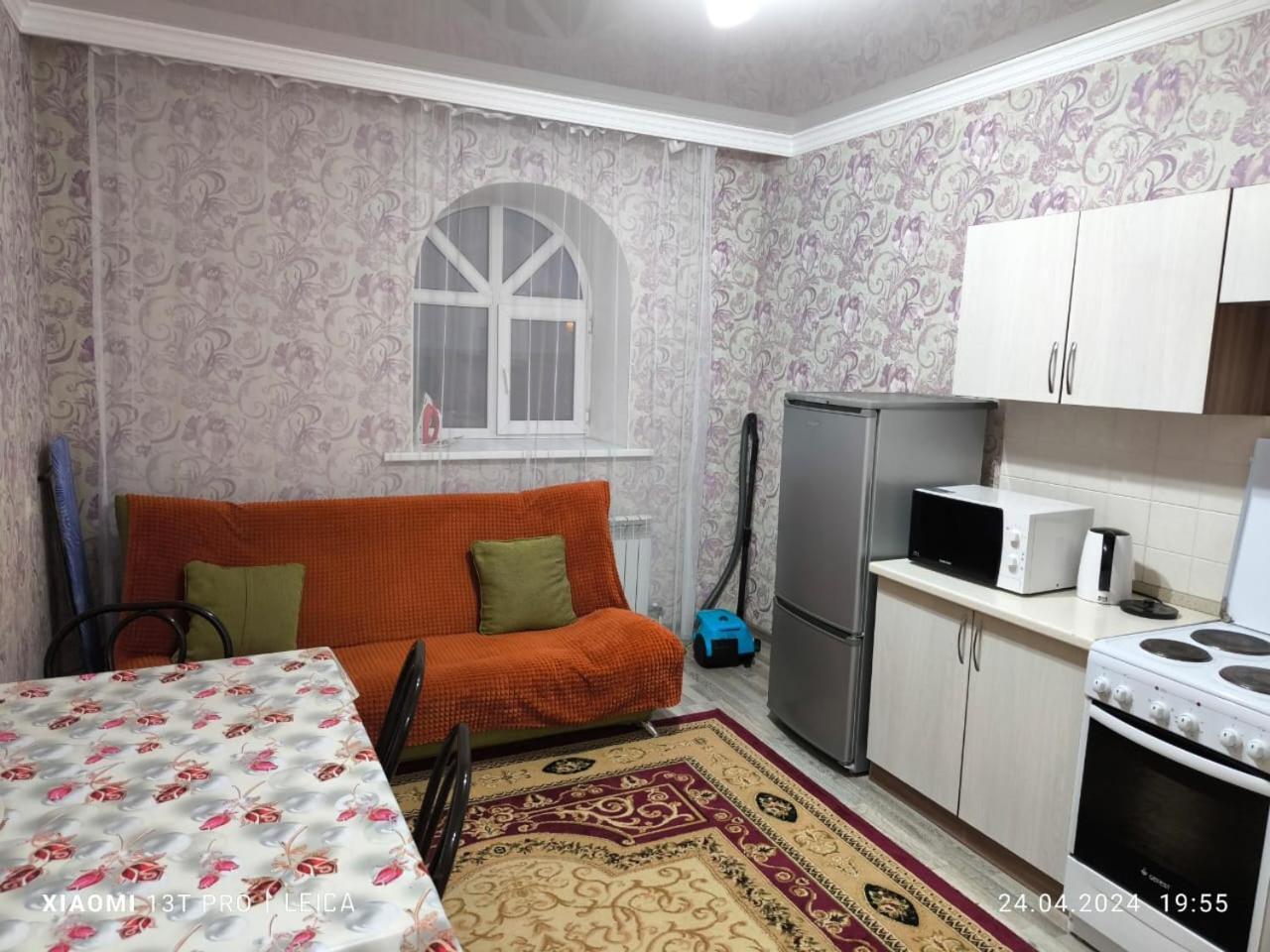 Ferienwohnung Уютная Квартира Комфорт Класса76 Astana Exterior foto