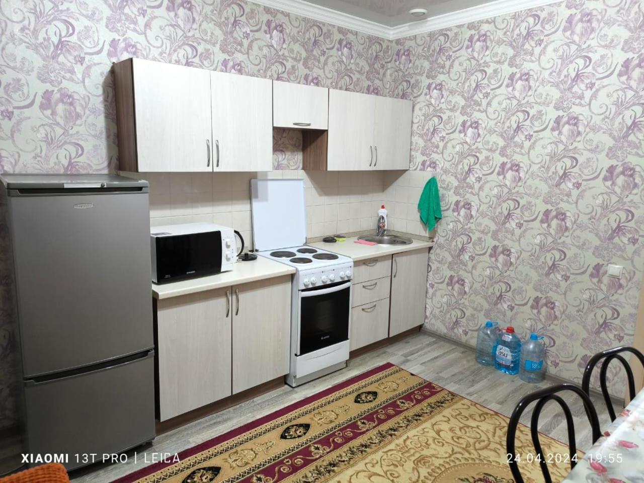 Ferienwohnung Уютная Квартира Комфорт Класса76 Astana Exterior foto